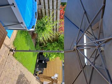 Solero zweefparasol 3x3 beschikbaar voor biedingen