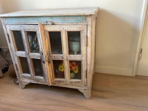 kastje glazen deurtjes teak oud hout verf vintage brocante, Huis en Inrichting, Kasten | Dressoirs, Gebruikt, 50 tot 100 cm, 25 tot 50 cm