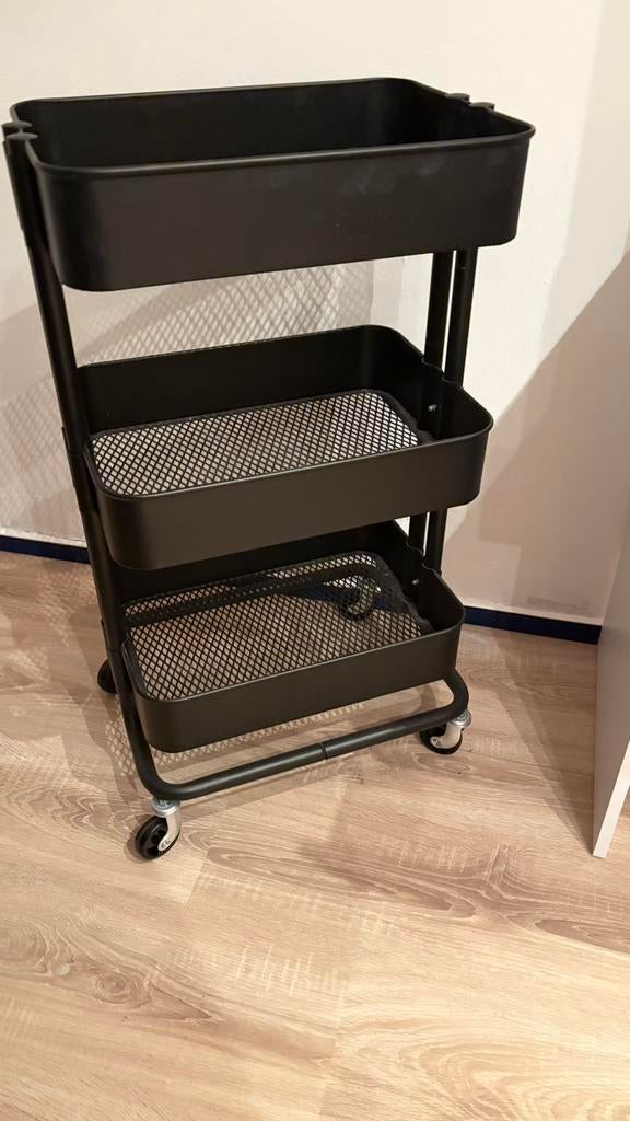 Trolley 2 stuks, Ophalen, Zo goed als nieuw