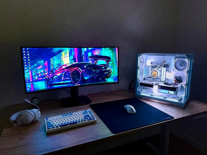 Game PC - Ryzen 7 9800X3D - RTX5080 - 32GB DDR5 - 2TB SSD, Computers en Software, Desktop Pc's, Zo goed als nieuw, 4 Ghz of meer