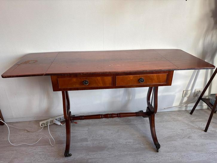 Antieke mid century Mahonie bureau met Uitschuifbare Bladen, Antiek en Kunst, Antiek | Meubels | Tafels, Ophalen