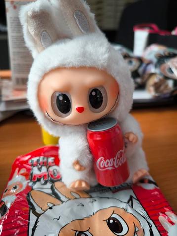 Labubu coca cola beschikbaar voor biedingen