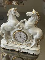 Porseleinen klok met paarden - decoratief, Ophalen of Verzenden