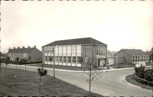 Klundert Chr. MULO School, Verzamelen, Ansichtkaarten | Nederland, Ongelopen, Noord-Brabant, 1940 tot 1960, Ophalen of Verzenden