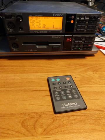 Vintage Roland Soundcanvas SC-55 en Soundbrush SB-55 beschikbaar voor biedingen