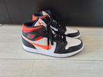 Nike air jordan 42 zo goed als nieuw, Nike Air Jordan, Oranje, Ophalen of Verzenden, Sneakers of Gympen
