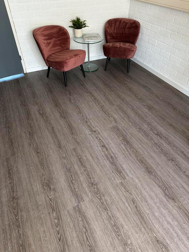 63,6 m2 PVC dryback smoky oak, Doe-het-zelf en Verbouw, Vloerdelen en Plavuizen, Nieuw, Overige typen, Kunststof, 150 cm of meer