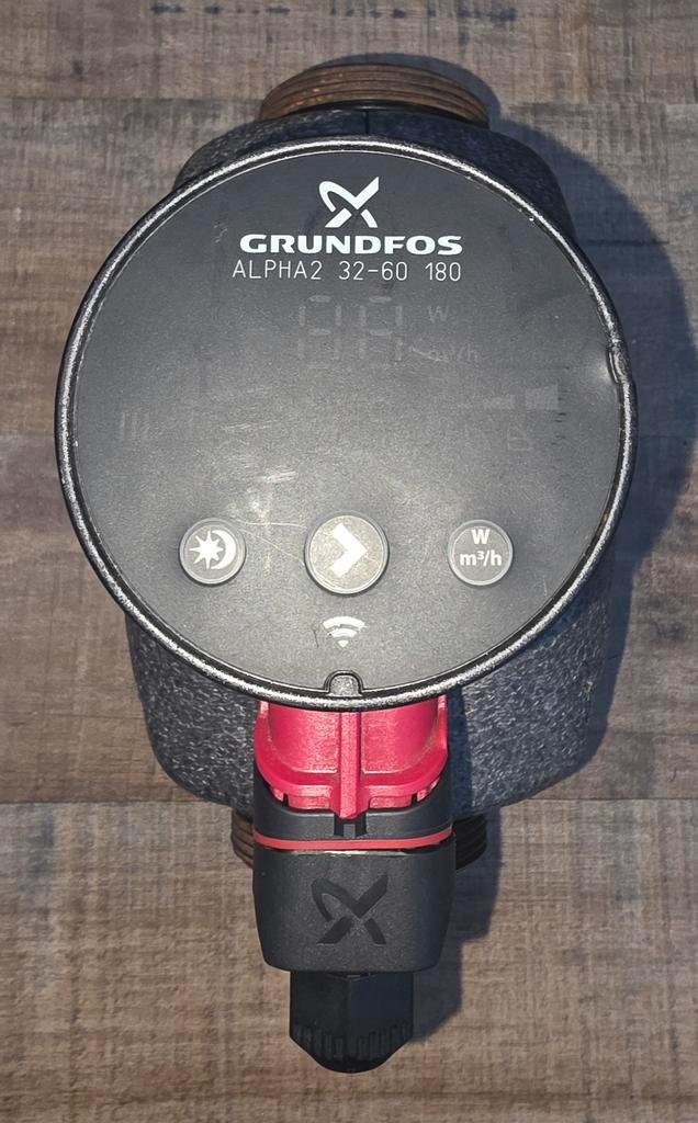 Grundfos ALPHA2 32-60 180 Vloerverwarmingspomp - Gebruikt, Doe-het-zelf en Verbouw, Verwarming en Radiatoren, Ophalen of Verzenden