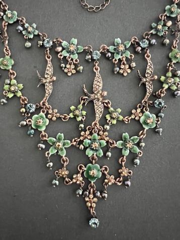 PILGRIM DANISH DESIGN trapeze ketting zwaluw bloem brons  beschikbaar voor biedingen