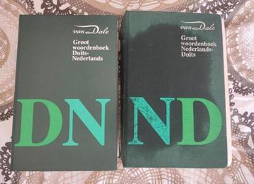 Van Dale D-N / N-D Woordenboeken beschikbaar voor biedingen
