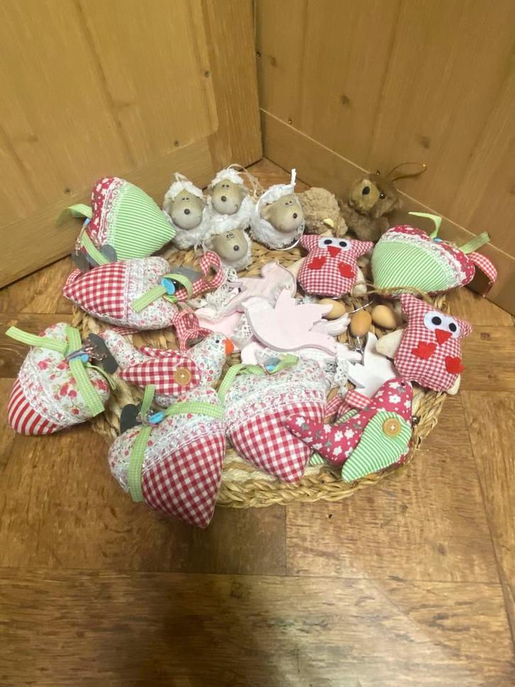 26 VROLIJKE HANGERS, Huis en Inrichting, Woonaccessoires | Overige, Zo goed als nieuw, Ophalen of Verzenden