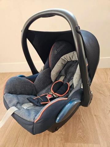 Maxi-Cosi denim kleur (mag voor een zacht prijsje weg) beschikbaar voor biedingen