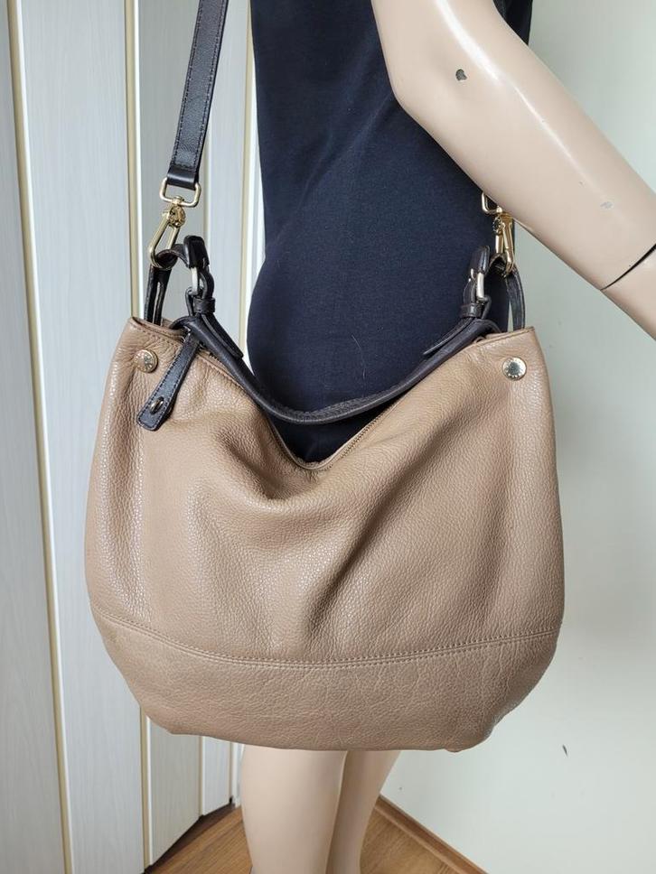 Furla tas leer beige schoudertas, Sieraden, Tassen en Uiterlijk, Tassen | Damestassen, Zo goed als nieuw, Handtas, Beige, Ophalen of Verzenden
