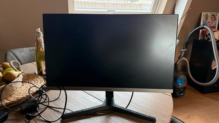 Samsung 24 inch monitor - Full HD, Computers en Software, Monitoren, Zo goed als nieuw, 61 t/m 100 Hz, HDMI, LED, Full HD, 5 ms of meer