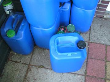 schone 20 liter jerry cans  beschikbaar voor biedingen