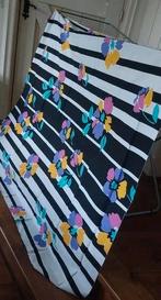 Vintage lap stof met bloemen  oude lap stof vroeger flowers, Ophalen of Verzenden, Katoen, 30 tot 200 cm, 120 cm of meer