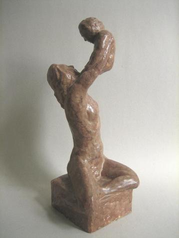 Aardewerk beeld moeder kind gesigneerd Leo Muysken 1907-1984 beschikbaar voor biedingen