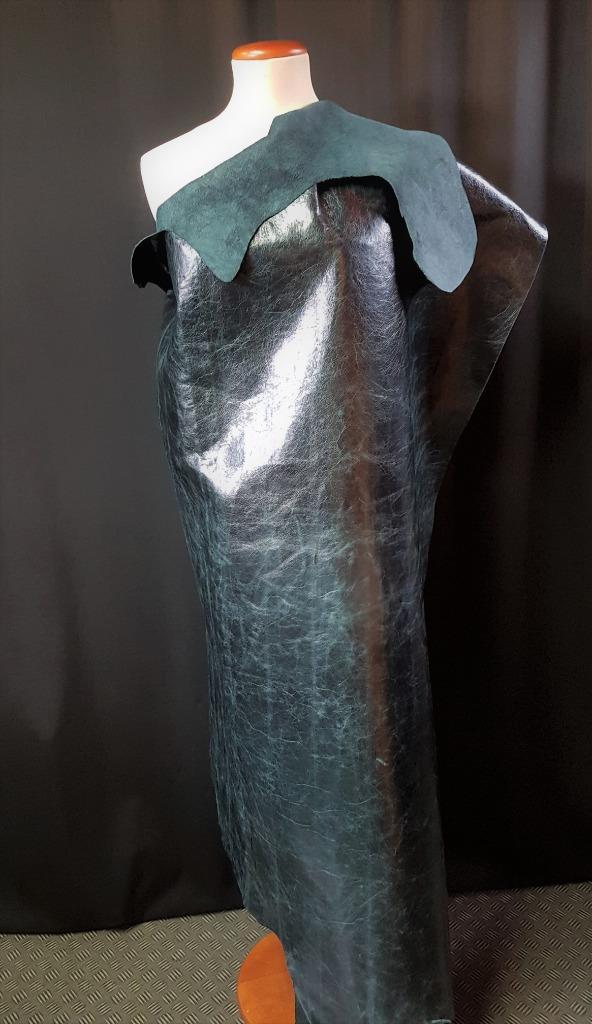 Italiaans Rund - Leer Groen(zie omschrijving!), Hobby en Vrije tijd, Stoffen en Lappen, Nieuw, Leer of Kunstleer, 30 tot 120 cm