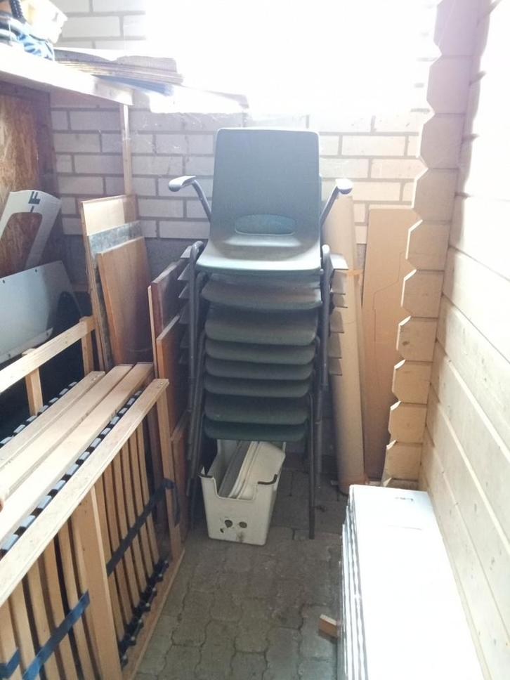 Stapel stoelen - 7 stuks - Groen, Huis en Inrichting, Stoelen, Gebruikt, Vijf, Zes of meer stoelen, Kunststof, Metaal, Overige kleuren