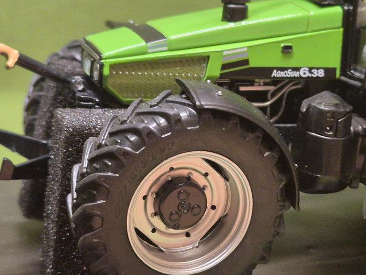 DEUTZ-FAHR AGROSTAR 6.38, Hobby en Vrije tijd, Modelauto's | 1:32, Nieuw, Tractor of Landbouw, Overige merken, Ophalen of Verzenden