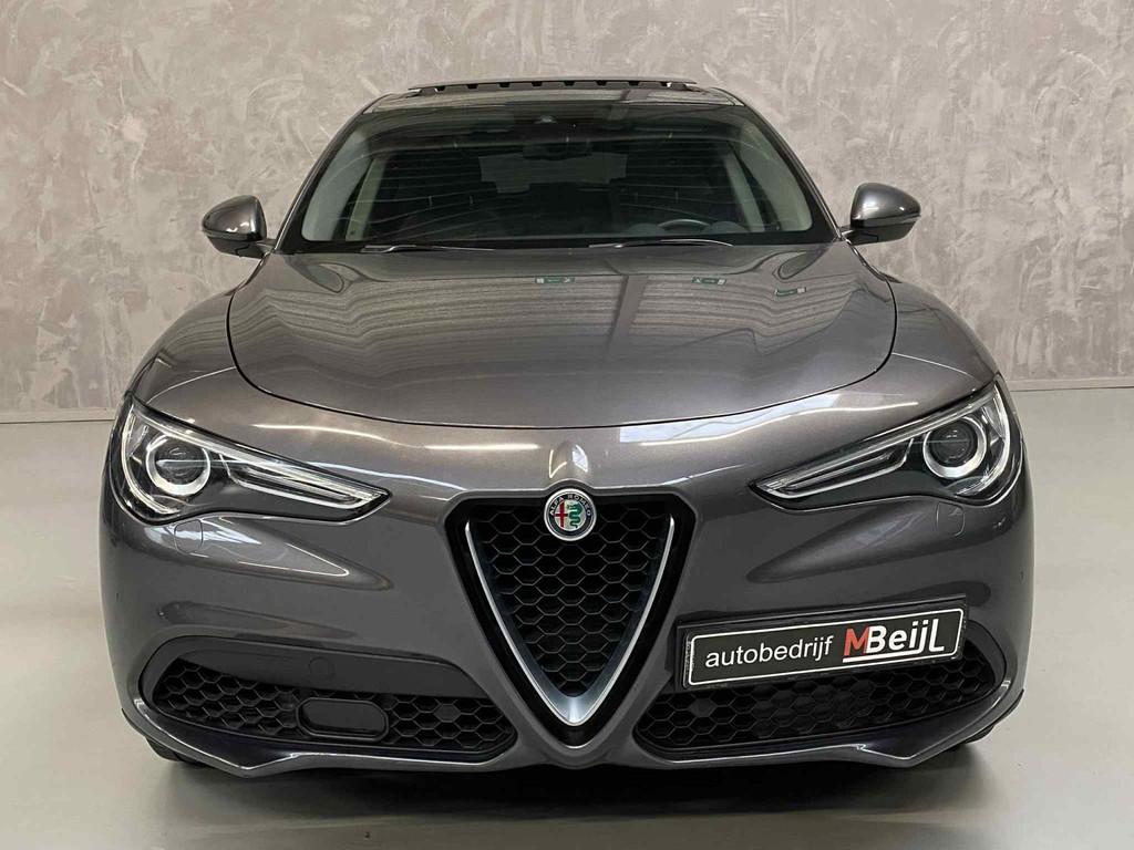 Alfa Romeo Stelvio 2.0 T 280 PK AWD First Edition /Pano /Eer, Auto's, Alfa Romeo, 4 cilinders, Bedrijf, Vierwielaandrijving, 93 €/maand