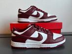 Nike dunk low ‘team red’ maat 42, Overige kleuren, Nike, Nieuw, Ophalen of Verzenden