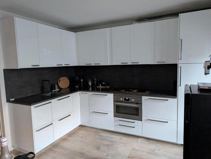 Witte Hoogglans Keuken - Zo Goed Als Nieuw!, Huis en Inrichting, Keuken | Complete keukens, Zo goed als nieuw, Hoekkeuken, Wit