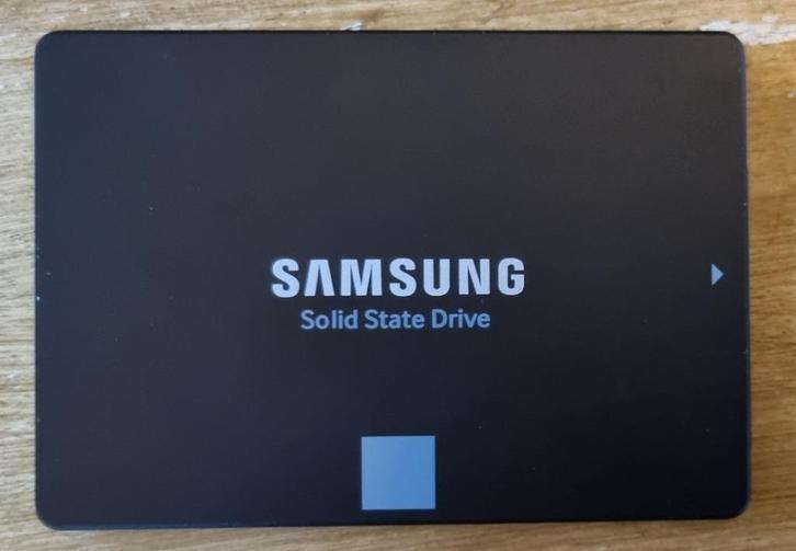 Samsung 850 EVO 250GB SSD, Computers en Software, Harde schijven, Gebruikt, Desktop, Intern, SSD, SATA, Ophalen of Verzenden
