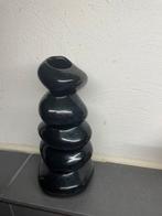 Zwarte Vaas - Stenen Stapel Design, Gebruikt, 50 tot 75 cm, Zwart, Aardewerk of Porselein