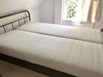 mooi 2persoons bed in brocante stijl met matrassen en bodem, Ophalen, Bruin, Tweepersoons, 140 cm