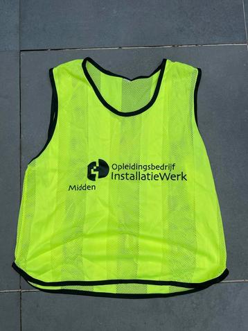 Geel Sport Hesje Junior - Installatiewerk Midden beschikbaar voor biedingen