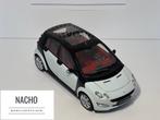 Smart ForFour 2004 | Kyosho | schaal 1:18, Zo goed als nieuw, Hobby en Vrije tijd, Modelauto's | 1:18, Ophalen of Verzenden, Zo goed als nieuw