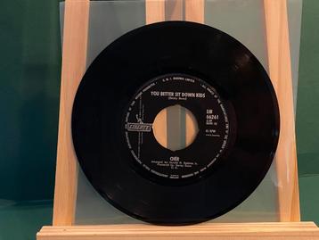 Cher - You better sit down kids / Elusive butterfly beschikbaar voor biedingen