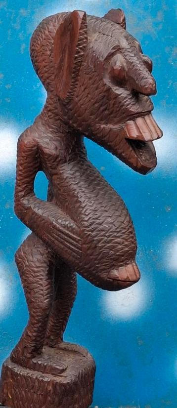 MAKONDE SHETANI sculptuur.  Houtsnijwerk.  34 cm. *Zie tekst beschikbaar voor biedingen