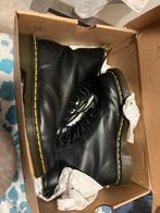 Dr martens dames airwair boots, Kleding | Dames, Schoenen, Hoge laarzen, Zwart, Ophalen of Verzenden, Dr. Martens