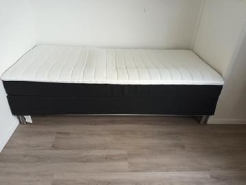 1persoons boxspring (lees info goed)