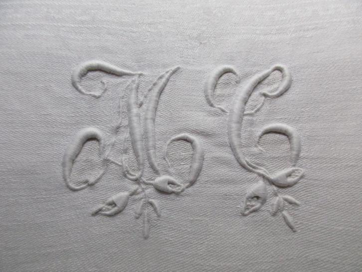 antiek linnen tafelkleed met monogram *Marries*, Antiek en Kunst, Antiek | Kleden en Textiel, Verzenden