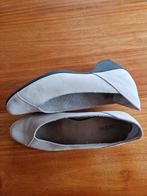 Arche, grijze prachtige zachtleren zomerschoentjes, Kleding | Dames, Schoenen, Ophalen of Verzenden, Zo goed als nieuw, Grijs