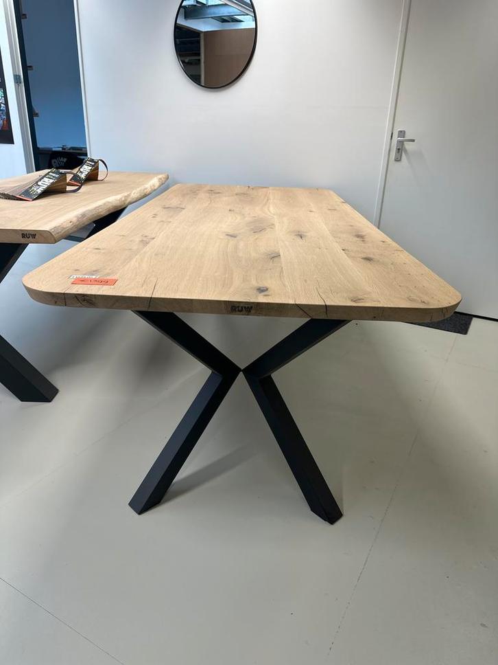 Houten Eettafel eiken 250x105cm, Huis en Inrichting, Tafels | Eettafels, Gebruikt, 50 tot 100 cm, 100 tot 150 cm, Vier personen