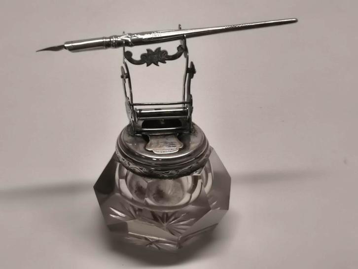 Inktpot kristal met zilver en pen zilver, Antiek en Kunst, Antiek | Goud en Zilver, Zilver, Ophalen of Verzenden
