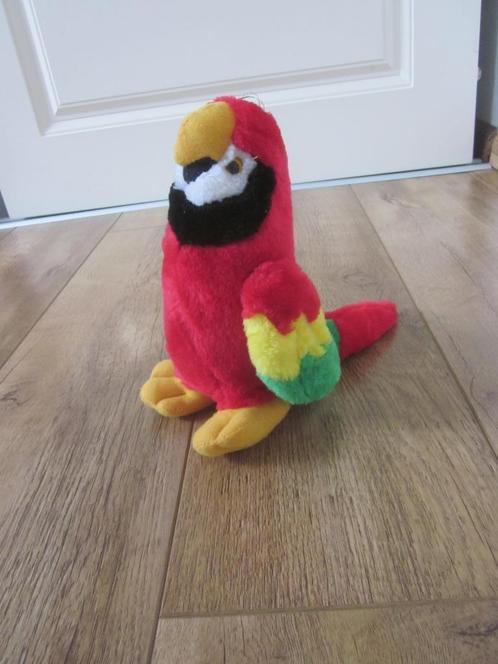 Prachtig gekleurde pluche papegaai knuffel vrolijke kleuren, Kinderen en Baby's, Speelgoed | Knuffels en Pluche, Zo goed als nieuw