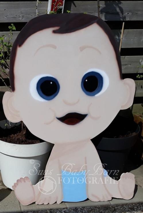 Geboortebord Vrolijke Baby met Blauwe Luier., Kinderen en Baby's, Kraamcadeaus en Geboorteborden, Geboortebord, Ophalen of Verzenden