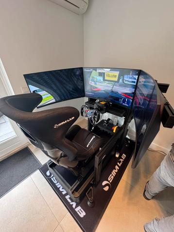 Sim racing simulator installateur beschikbaar voor biedingen