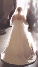 Trouwjurk incl. hoepel, sleep, stola en opbergzak, Ophalen, Zo goed als nieuw, Wit, Trouwjurk