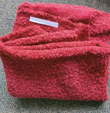 Lap steenrode boucle stof. beschikbaar voor biedingen