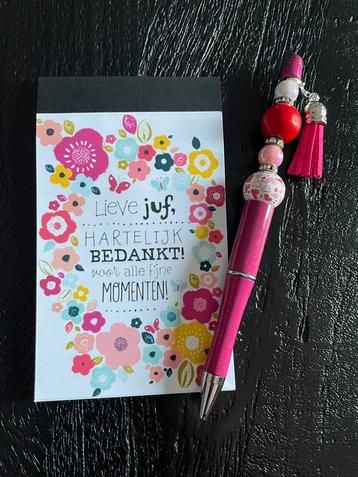 Notitieboekje met pen voor juf of meester bedankt kado  beschikbaar voor biedingen