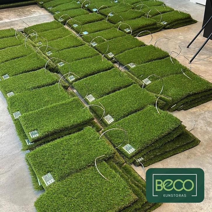 Kunstgras couponnen, stalen en nieuw op rol, Tuin en Terras, Gras en Kunstgras, Nieuw, Kunstgras, 20 m² of meer, Ophalen