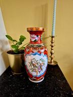 Porseleinen kleurrijke Chinese vaas, Antiek en Kunst, Ophalen of Verzenden