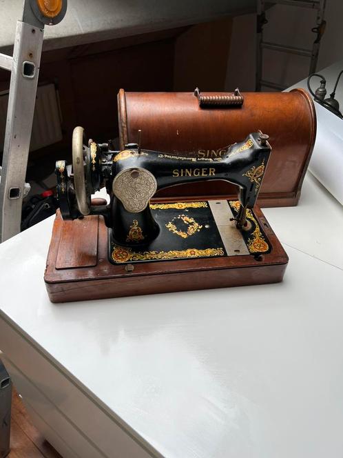 Antieke Singer naaimachine uit 1882, Antiek en Kunst, Antiek | Naaimachines, Ophalen of Verzenden