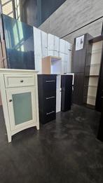 Uitzoeken: Diverse soorten kasten voor badkamer of wasruimte, Ophalen, (Half)hoge kast, Minder dan 50 cm, Zo goed als nieuw